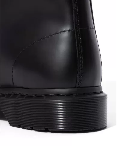 DR. MARTENS 1460 MONO NERO