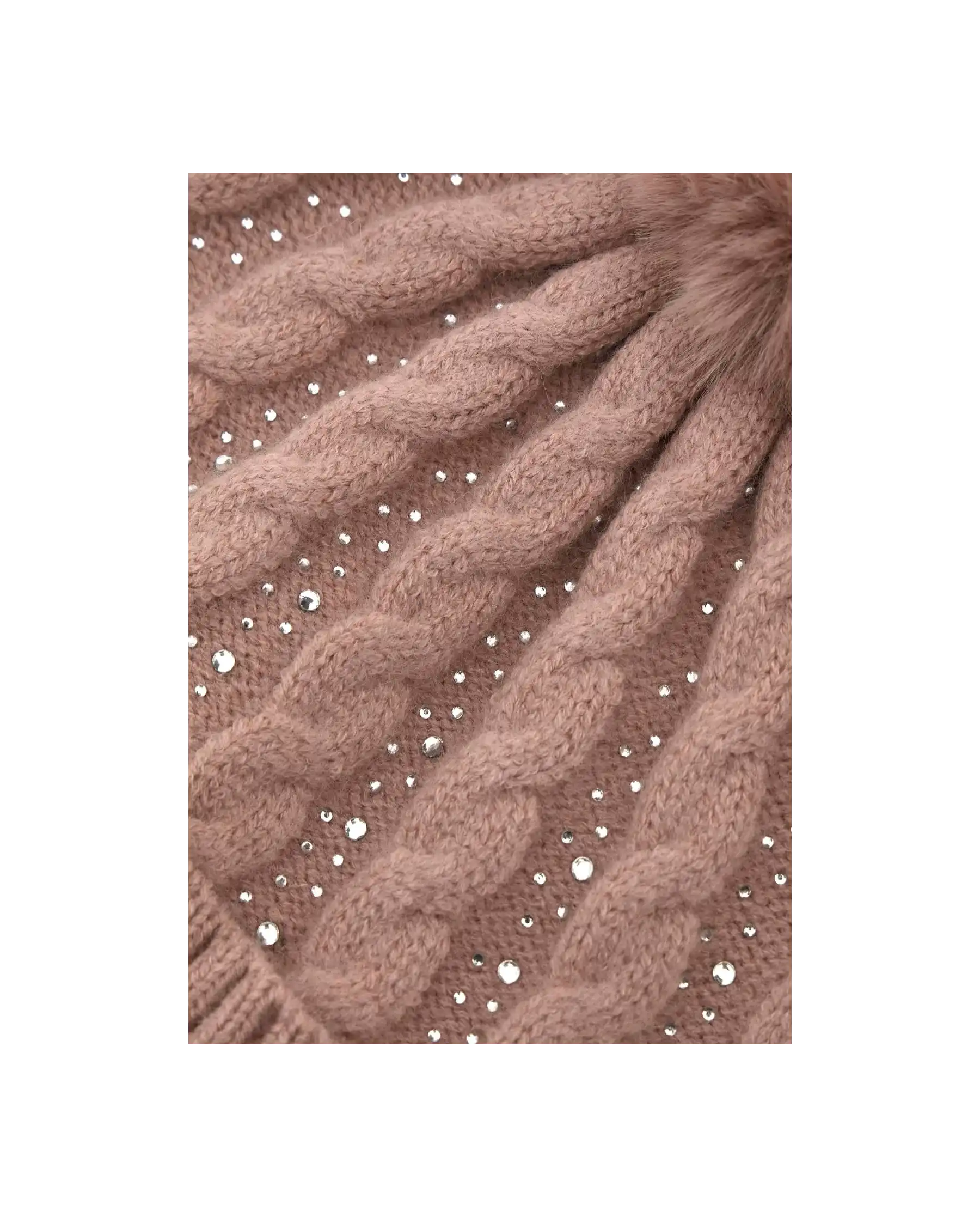 GUESS BERRETTO CON PONPON ROSA