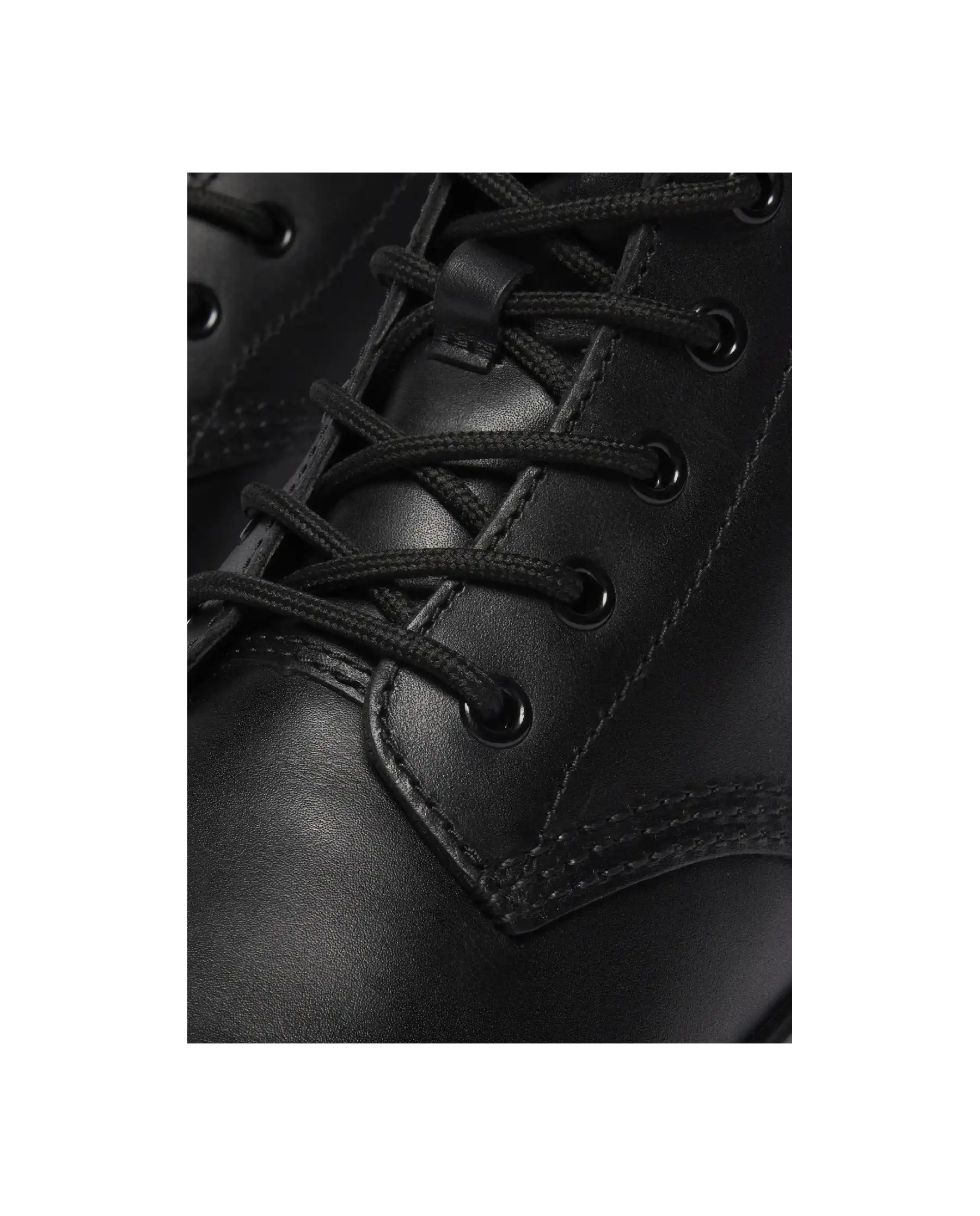 DR. MARTENS BROOKLINE CHUKKA NERO