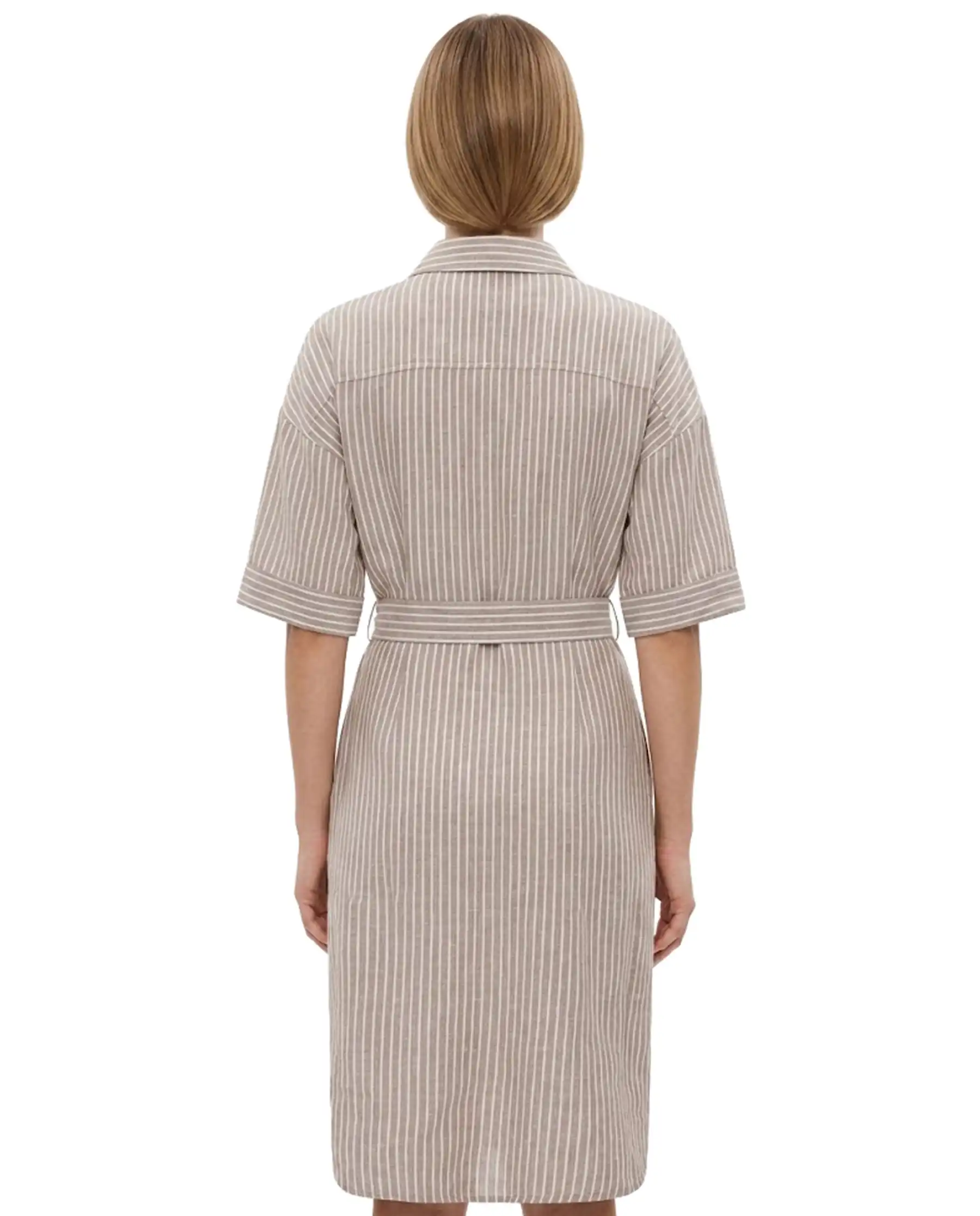 B.YOUNG ABITO FALAKKA CAMMELLO